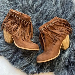Not Rated Mohegan Boho Fringe Western Booties Ankle Boots Sz 6.5
